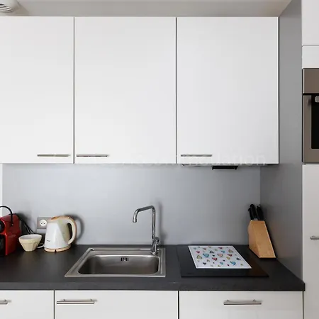 Apartment Sparkle *