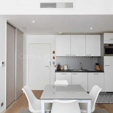 Apartment Sparkle *